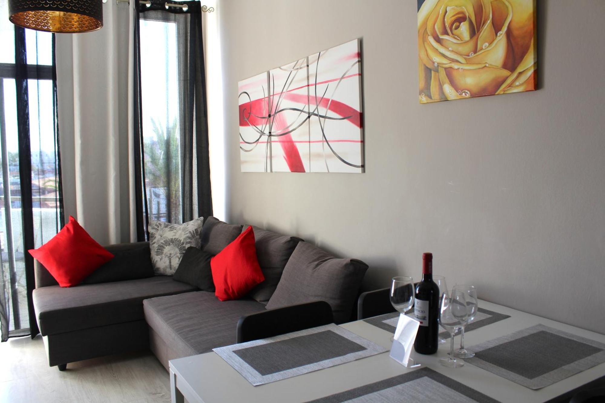 Front Yumbo 2bedrooms Bayuca Apartment